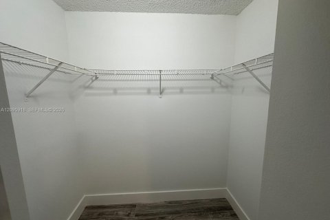 Copropriété à louer à Coconut Creek, Floride: 1 chambre, 72.28 m2 № 2384905 - photo 19