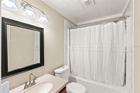 House in Tampa, Florida 5 bedrooms, 212.93 sq.m. № 2200062 - photo 29