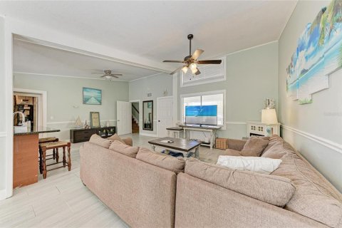 House in Venice, Florida 3 bedrooms, 126.63 sq.m. № 2091905 - photo 11