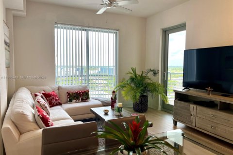 Condo in Hollywood, Florida, 2 bedrooms  № 2044502 - photo 4