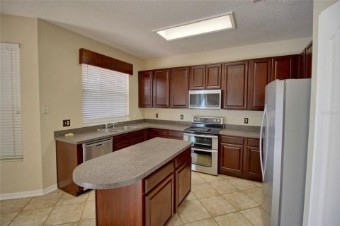 House in Winter Garden, Florida 4 bedrooms, 235.23 sq.m. № 1912321 - photo 6