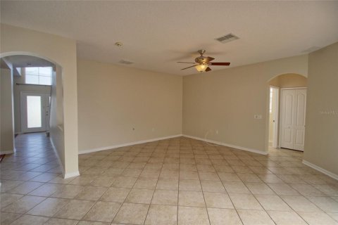 House in Winter Garden, Florida 4 bedrooms, 235.23 sq.m. № 1912321 - photo 9