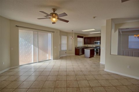 House in Winter Garden, Florida 4 bedrooms, 235.23 sq.m. № 1912321 - photo 8