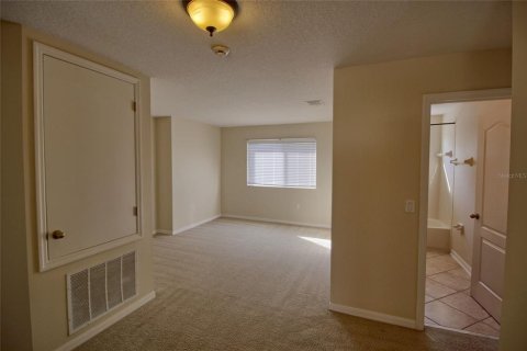 House in Winter Garden, Florida 4 bedrooms, 235.23 sq.m. № 1912321 - photo 13