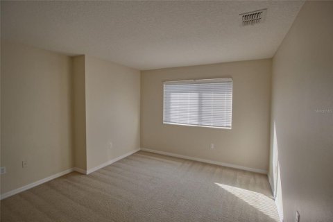 House in Winter Garden, Florida 4 bedrooms, 235.23 sq.m. № 1912321 - photo 17