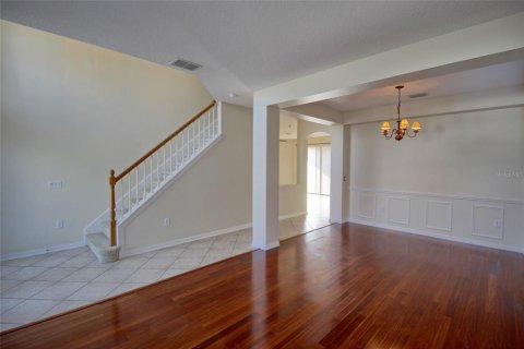 House in Winter Garden, Florida 4 bedrooms, 235.23 sq.m. № 1912321 - photo 2