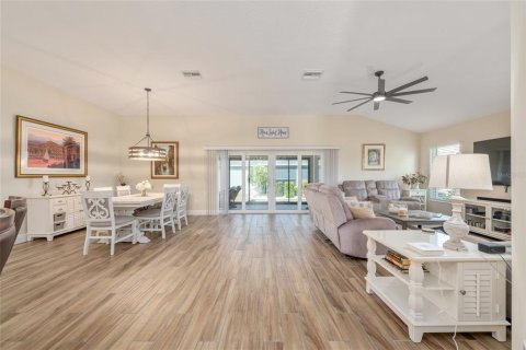 Villa ou maison à vendre à The Villages, Floride: 3 chambres, 188.87 m2 № 2121159 - photo 4