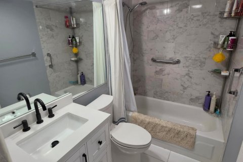 Condo in Deerfield Beach, Florida, 2 bedrooms  № 2382913 - photo 15