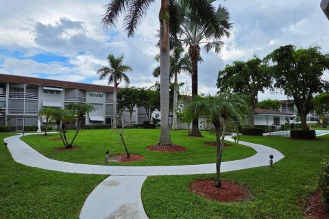 Condo in Deerfield Beach, Florida, 2 bedrooms  № 2382913 - photo 23