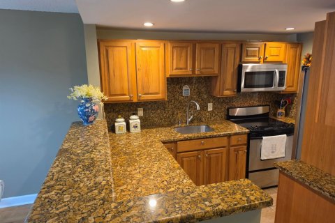 Condo in Deerfield Beach, Florida, 2 bedrooms  № 2382913 - photo 8