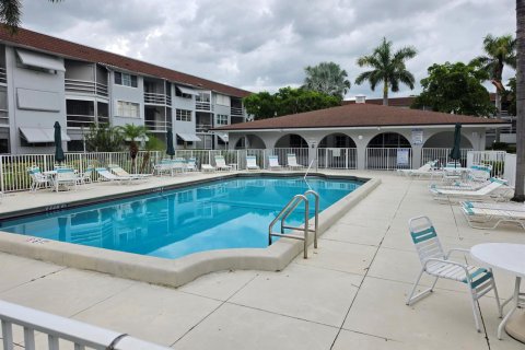 Condo in Deerfield Beach, Florida, 2 bedrooms  № 2382913 - photo 20