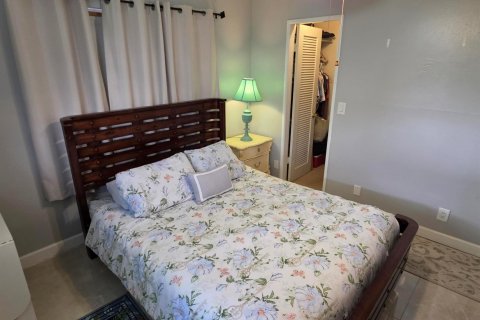 Condo in Deerfield Beach, Florida, 2 bedrooms  № 2382913 - photo 16