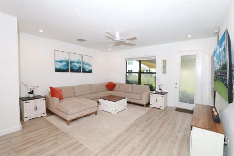 Touwnhouse à vendre à Port St. Lucie, Floride: 3 chambres, 178 m2 № 2087441 - photo 3