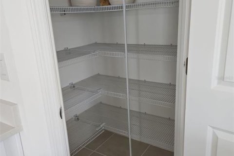Touwnhouse à louer à Wesley Chapel, Floride: 3 chambres, 127.55 m2 № 2378251 - photo 6