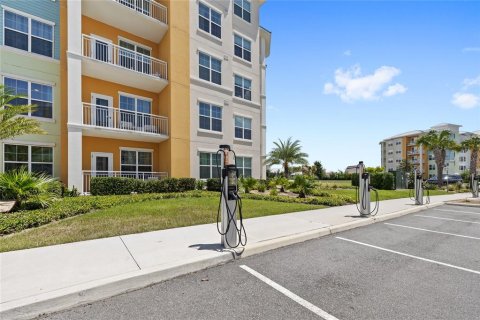 Condo in Kissimmee, Florida, 2 bedrooms  № 2393396 - photo 30