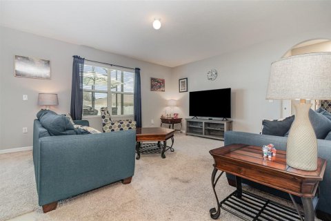 House in Wildwood, Florida 5 bedrooms, 248.42 sq.m. № 1586809 - photo 6