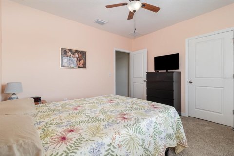House in Wildwood, Florida 5 bedrooms, 248.42 sq.m. № 1586809 - photo 27