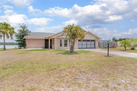 House in Deltona, Florida 3 bedrooms, 182.09 sq.m. № 1680129 - photo 3