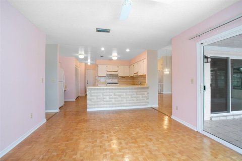 House in Deltona, Florida 3 bedrooms, 182.09 sq.m. № 1680129 - photo 14