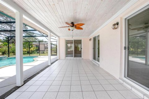 House in Deltona, Florida 3 bedrooms, 182.09 sq.m. № 1680129 - photo 25