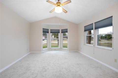 House in Deltona, Florida 3 bedrooms, 182.09 sq.m. № 1680129 - photo 11