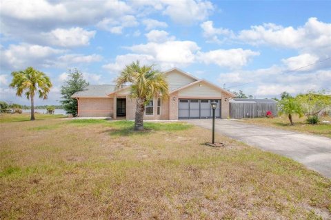 House in Deltona, Florida 3 bedrooms, 182.09 sq.m. № 1680129 - photo 2