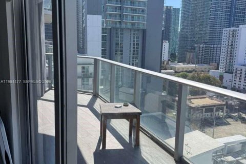 Condominio en alquiler en Miami, Florida, 1 dormitorio, 91.04 m2 № 2045694 - foto 19