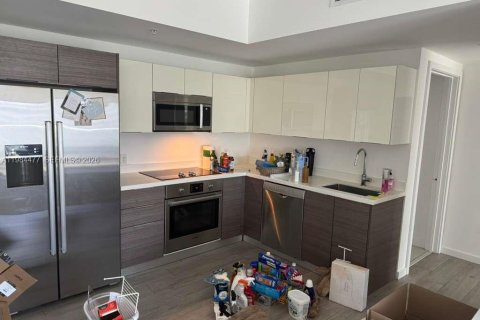 Condominio en alquiler en Miami, Florida, 1 dormitorio, 91.04 m2 № 2045694 - foto 8