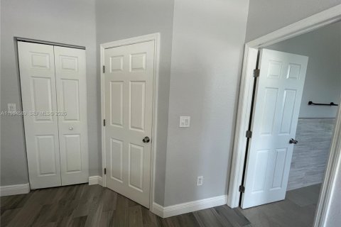 Adosado en venta en Cutler Bay, Florida, 4 dormitorios, 159.05 m2 № 2254957 - foto 29