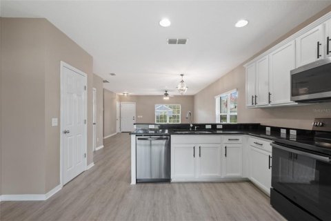 House in Winter Garden, Florida 5 bedrooms, 205.5 sq.m. № 1808210 - photo 30