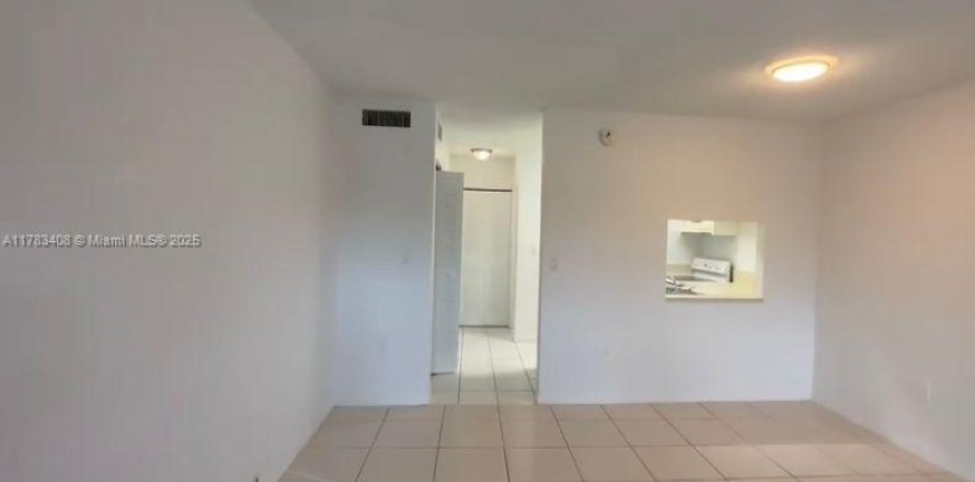 Estudio en el Condominio en Miami Gardens, Florida № 2089016
