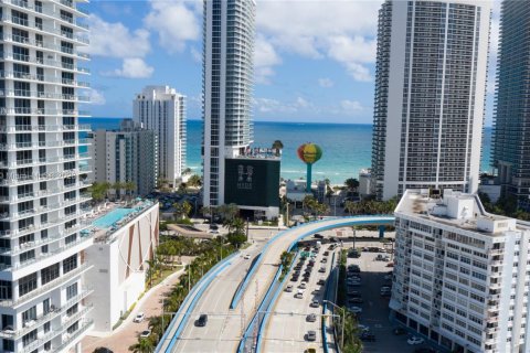 Propiedad comercial en venta en Hollywood, Florida № 1939539 - foto 8