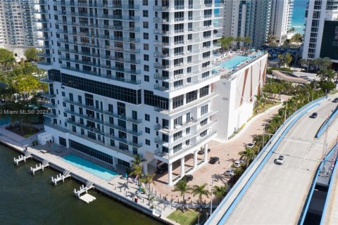 Propiedad comercial en venta en Hollywood, Florida № 1939539 - foto 4