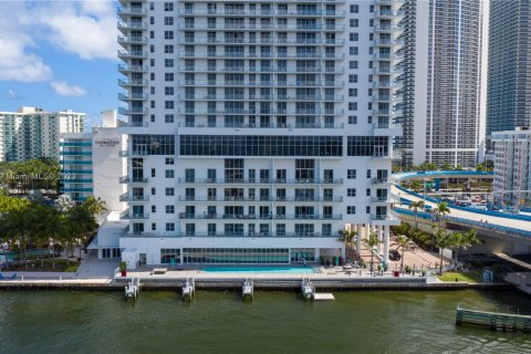 Propiedad comercial en venta en Hollywood, Florida № 1939539 - foto 11