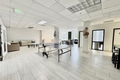 Condo in Sunny Isles Beach, Florida, 1 bedroom  № 1972696 - photo 12