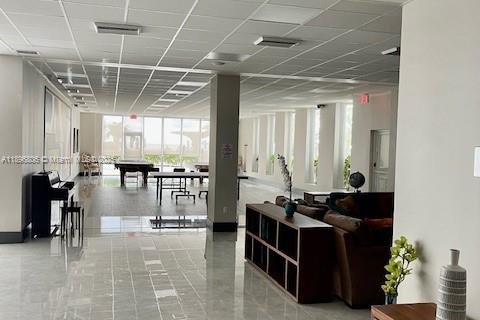 Condo in Hallandale Beach, Florida, 2 bedrooms  № 1948403 - photo 21