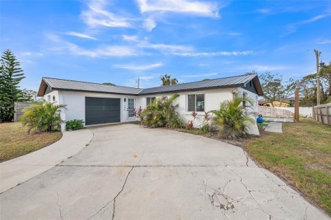 House in Venice, Florida 4 bedrooms, 155.33 sq.m. № 1535476 - photo 1