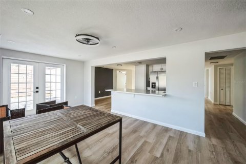 House in Venice, Florida 4 bedrooms, 155.33 sq.m. № 1535476 - photo 5