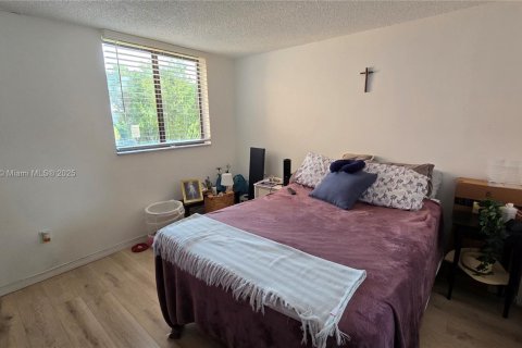 Снять в аренду кондоминиум в Майами, Флорида 2 спальни, 87.89м2, № 1952576 - фото 17