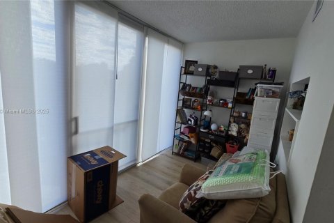 Снять в аренду кондоминиум в Майами, Флорида 2 спальни, 87.89м2, № 1952576 - фото 8