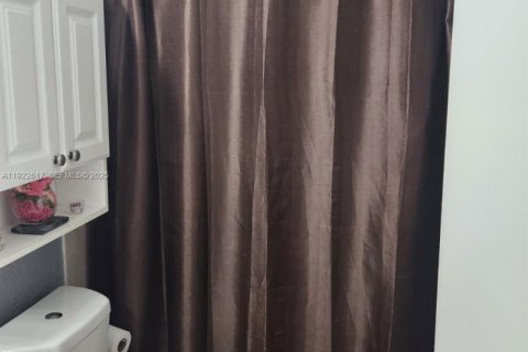 Купить виллу или дом в Плантация, Флорида 3 спальни, 137.87м2, № 1977167 - фото 18