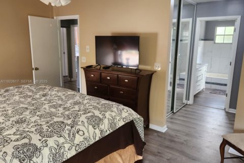 Купить виллу или дом в Плантация, Флорида 3 спальни, 137.87м2, № 1977167 - фото 12