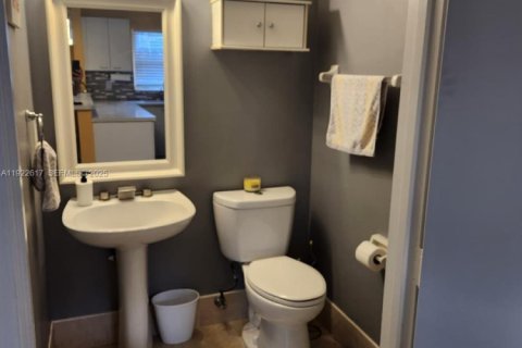 Купить виллу или дом в Плантация, Флорида 3 спальни, 137.87м2, № 1977167 - фото 7