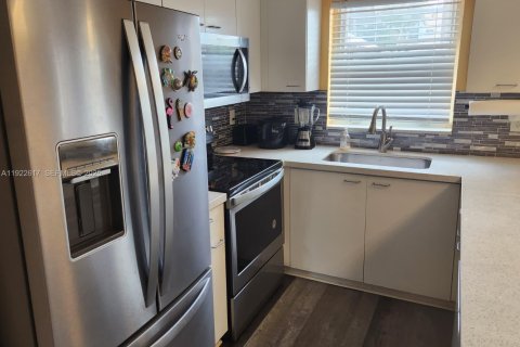 Купить виллу или дом в Плантация, Флорида 3 спальни, 137.87м2, № 1977167 - фото 5