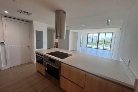 Купить кондоминиум в Бей-Харбор-Айлендс, Флорида 1 комната, 114.18м2, № 1781940 - фото 11