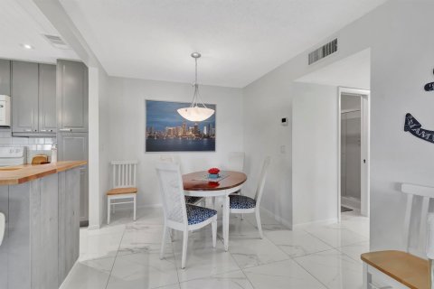 Appartement à louer à Delray Beach, Floride: 2 chambres, 100.33 m2 № 2384935 - photo 6