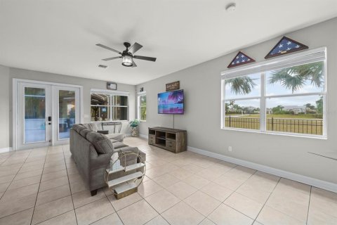 House in Punta Gorda, Florida 4 bedrooms, 206.34 sq.m. № 1552674 - photo 16