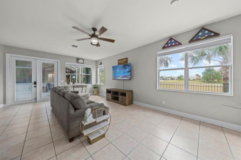 House in Punta Gorda, Florida 4 bedrooms, 206.34 sq.m. № 1552674 - photo 21