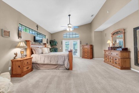 Villa ou maison à vendre à New Port Richey, Floride: 6 chambres, 478.54 m2 № 2258228 - photo 30