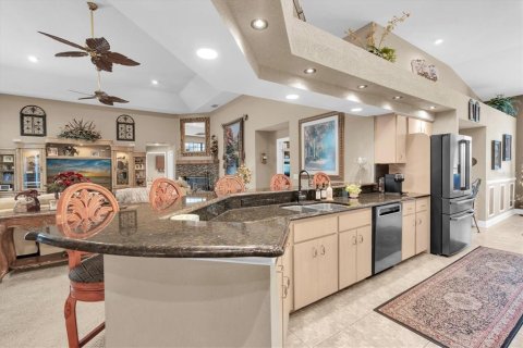 Villa ou maison à vendre à New Port Richey, Floride: 6 chambres, 478.54 m2 № 2258228 - photo 13